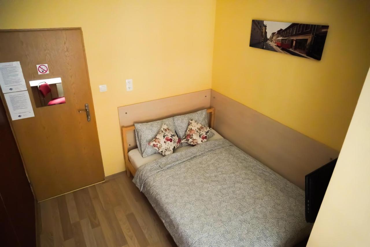 Basic Double Room