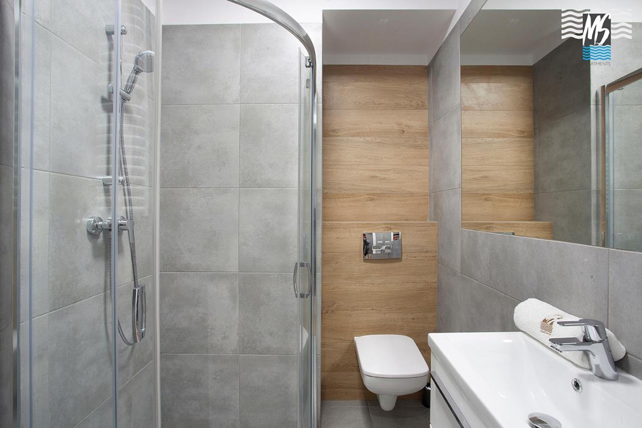 Double or Twin Room Bathroom