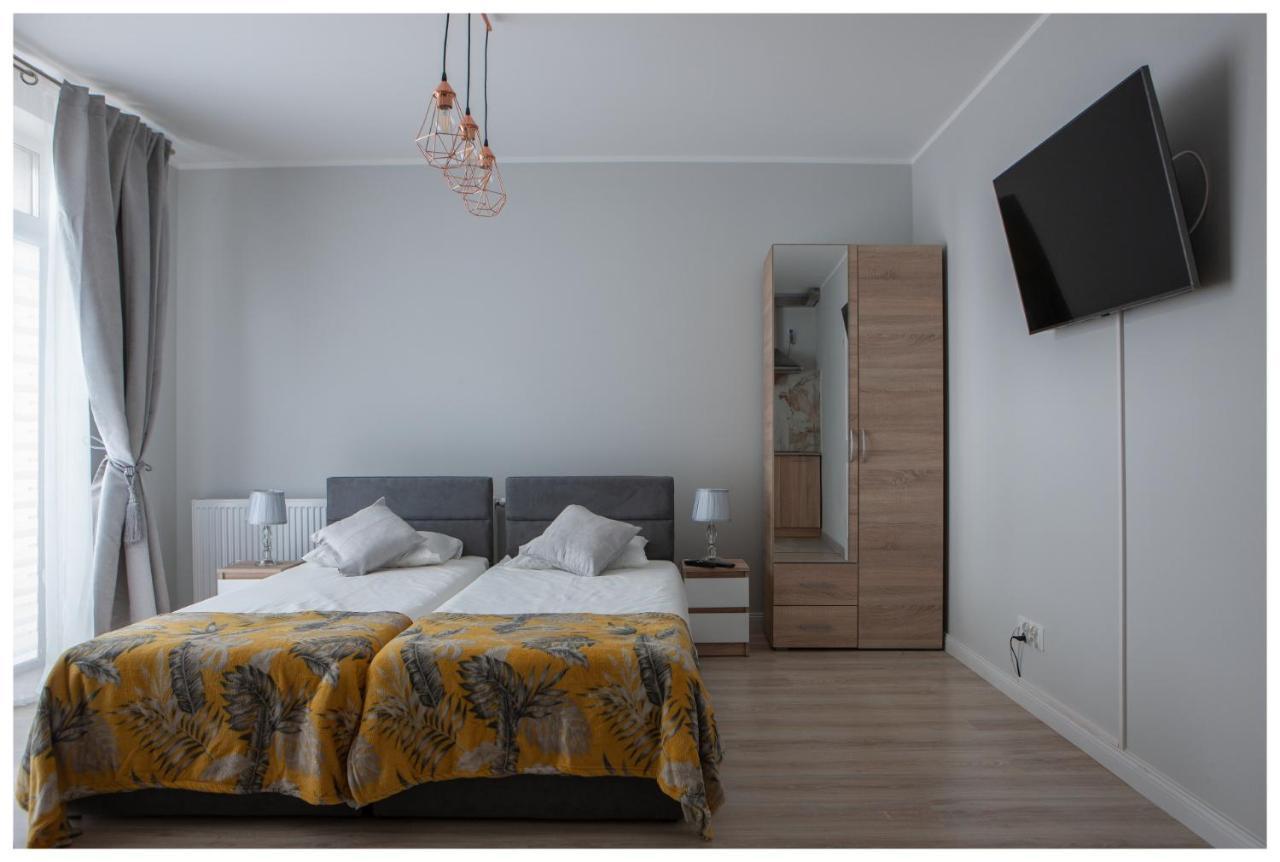 Double Room Private Bathroom