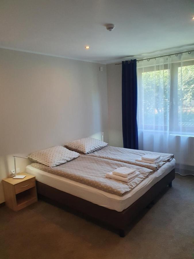 Doppel-/Zweibettzimmer mit eigenem Bad