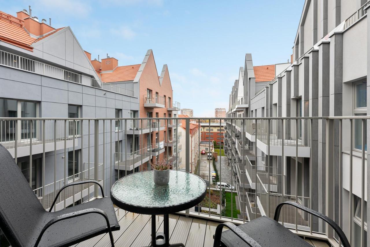 Apartment Balcony swimming pool access