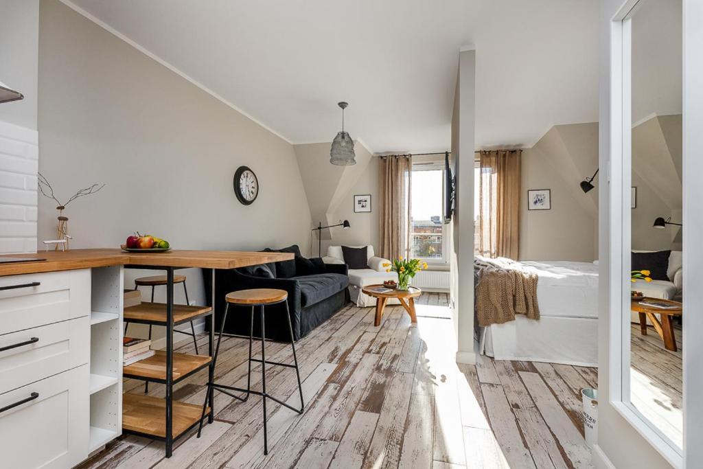 Studio Apartment