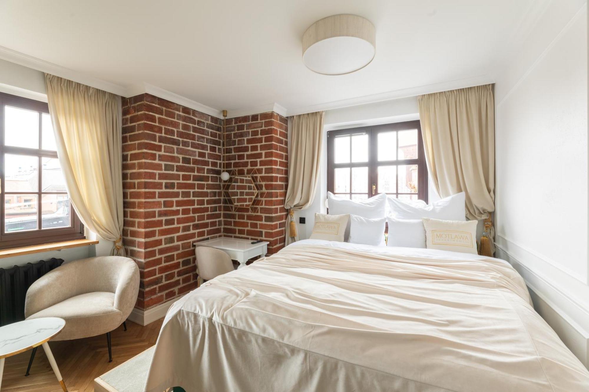 Deluxe Double Room Bath