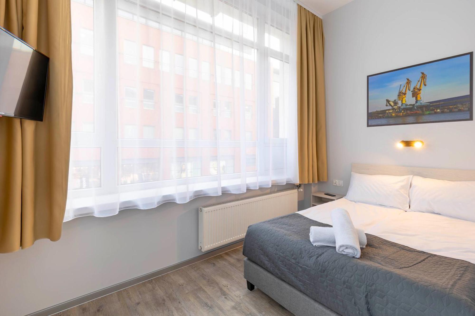 Deluxe Triple Room number 13 street view