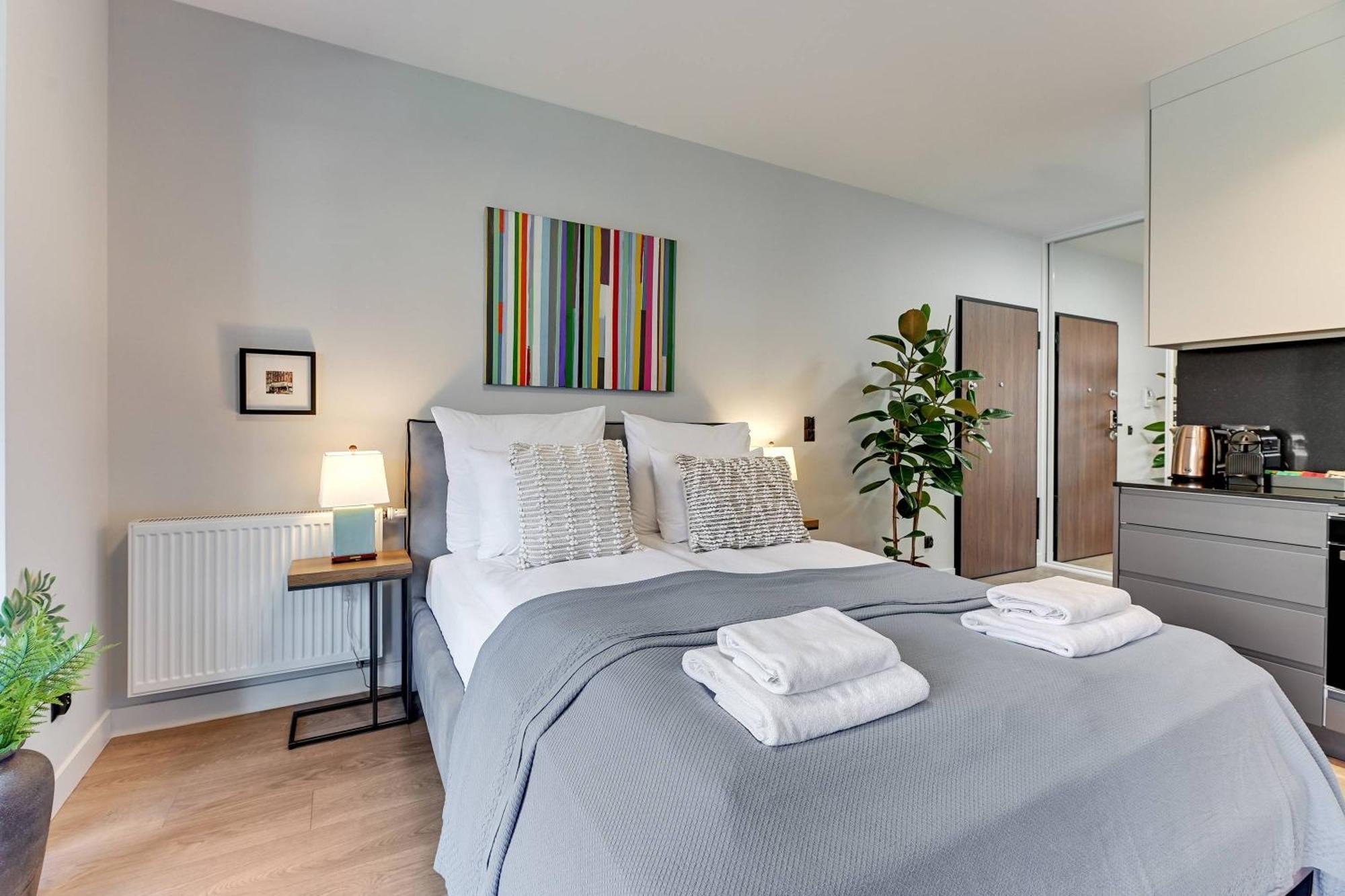 Studio Apartment