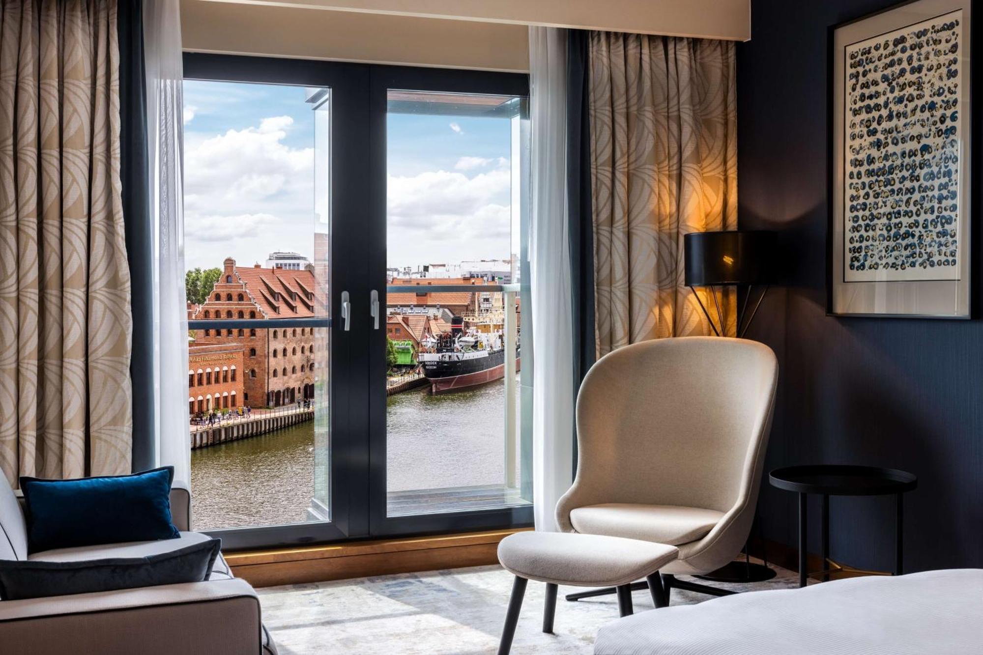 Deluxe King Room River View