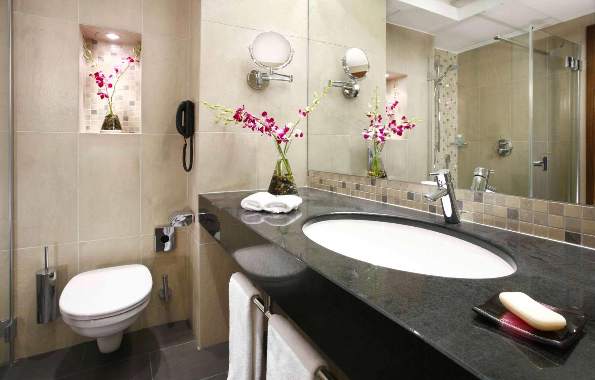 Deluxe King Room River View