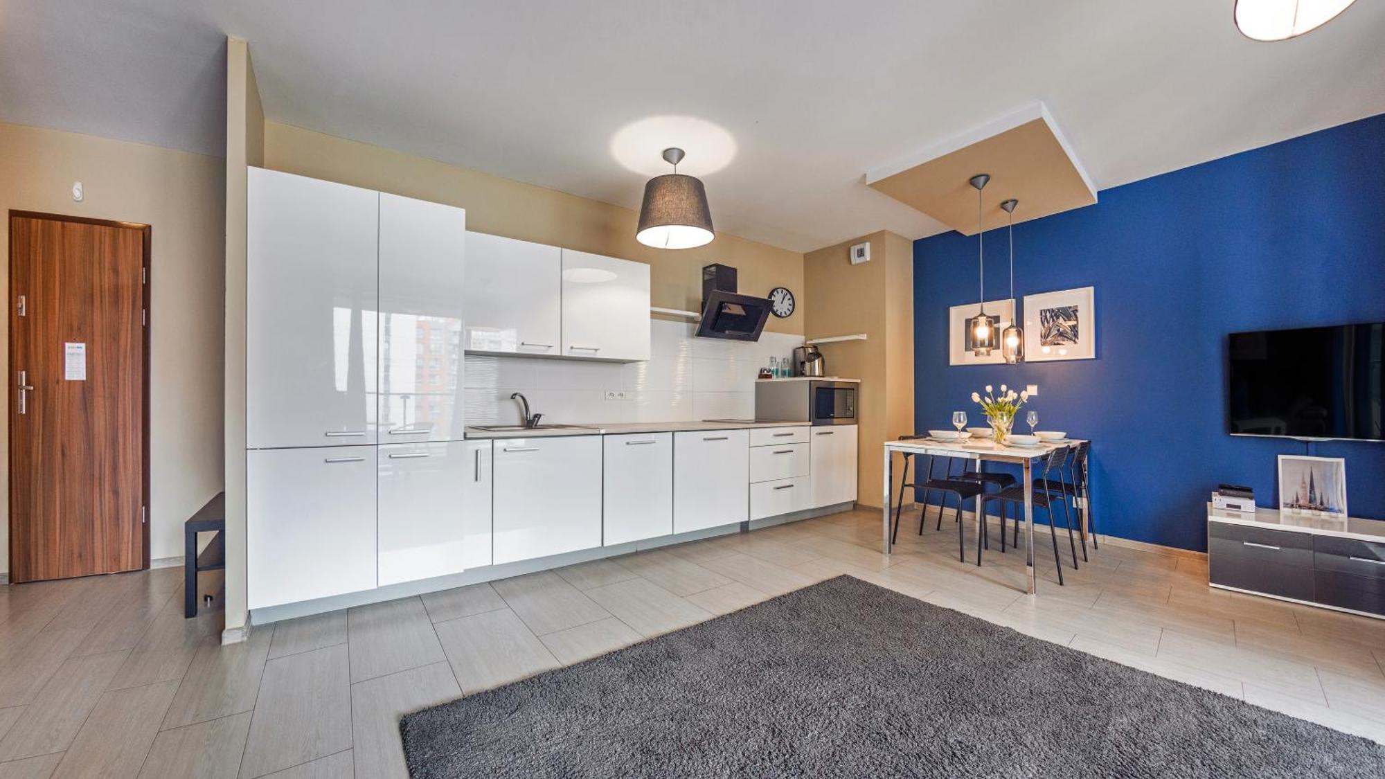 One-Bedroom Apartment 70 Chmielna Street