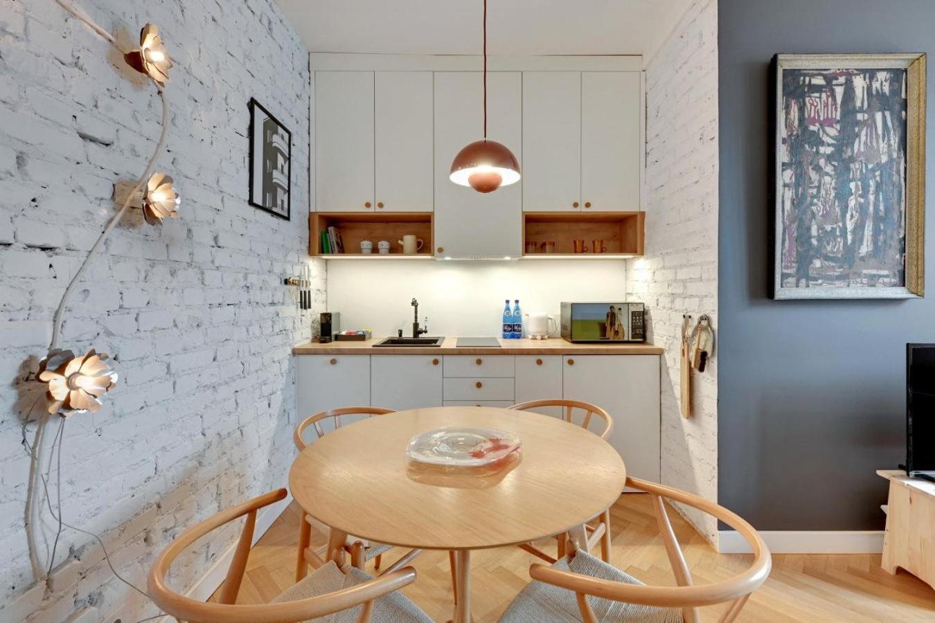 Deluxe Two-Bedroom Apartment