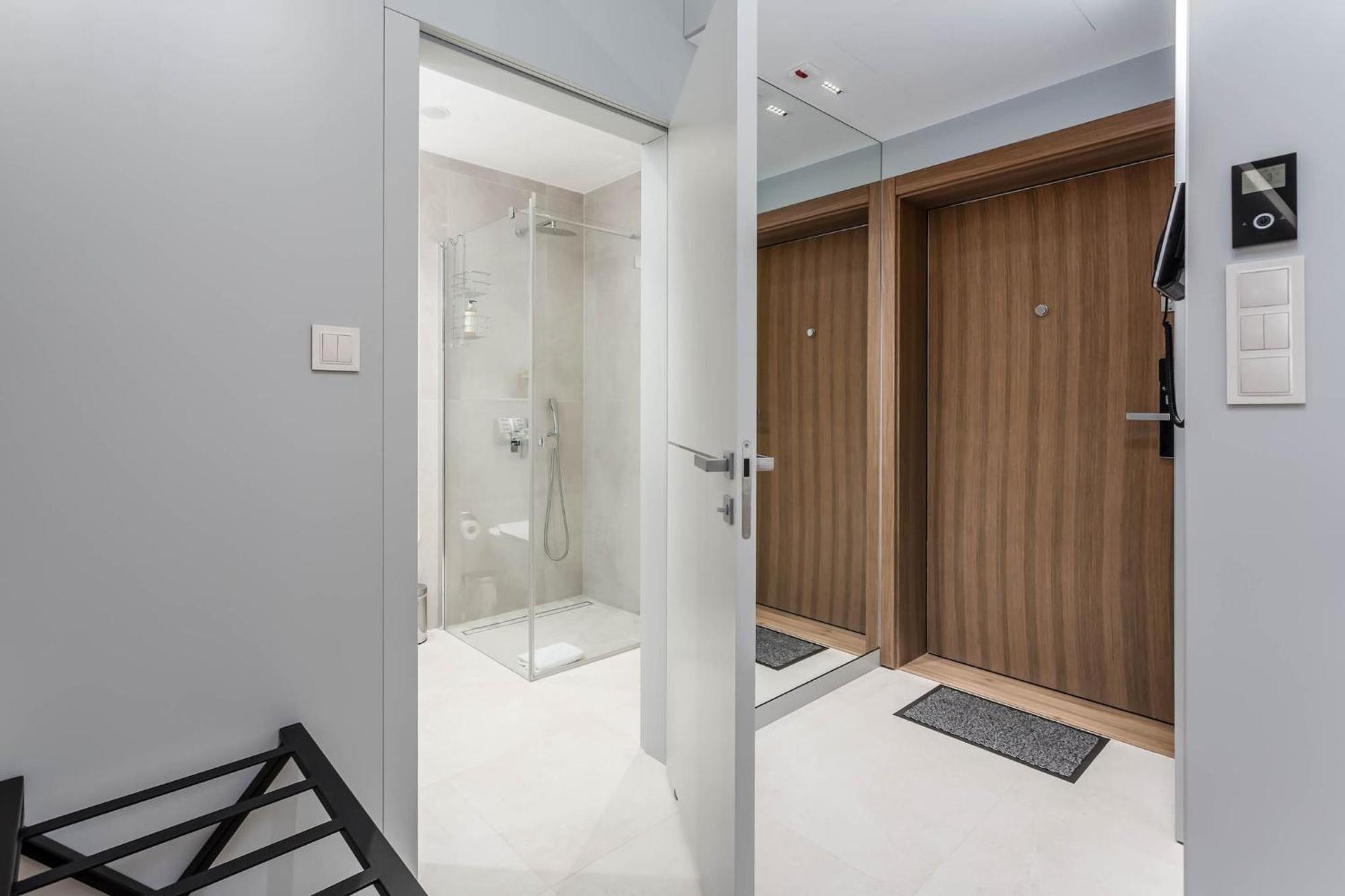 Superior One-Bedroom Apartment