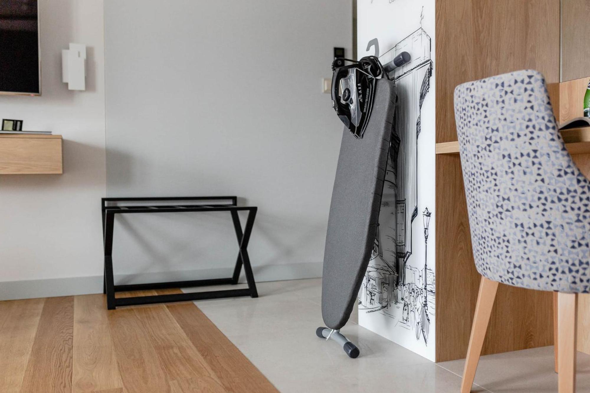Deluxe Studio