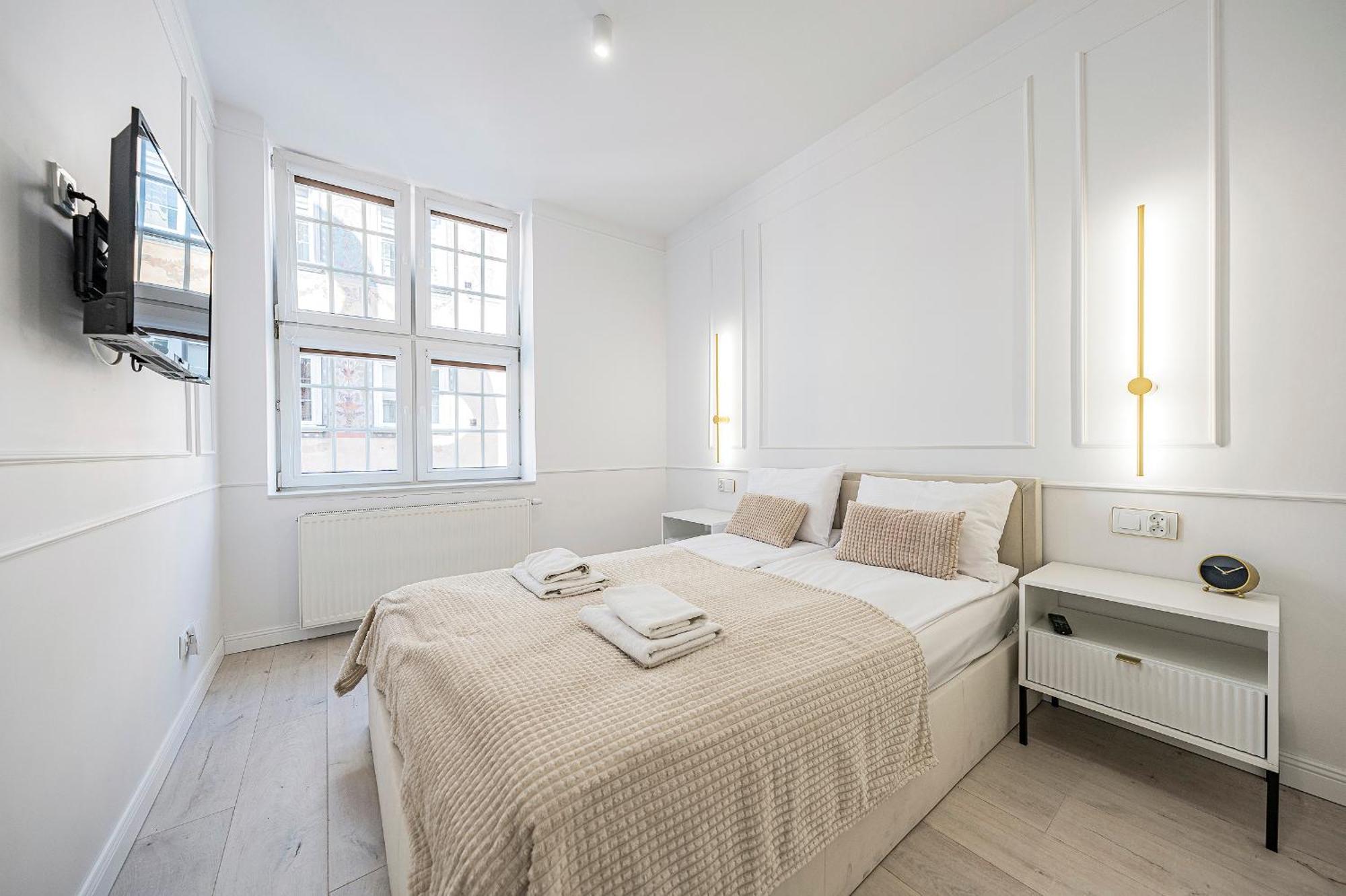 One-Bedroom Apartment Old Town View