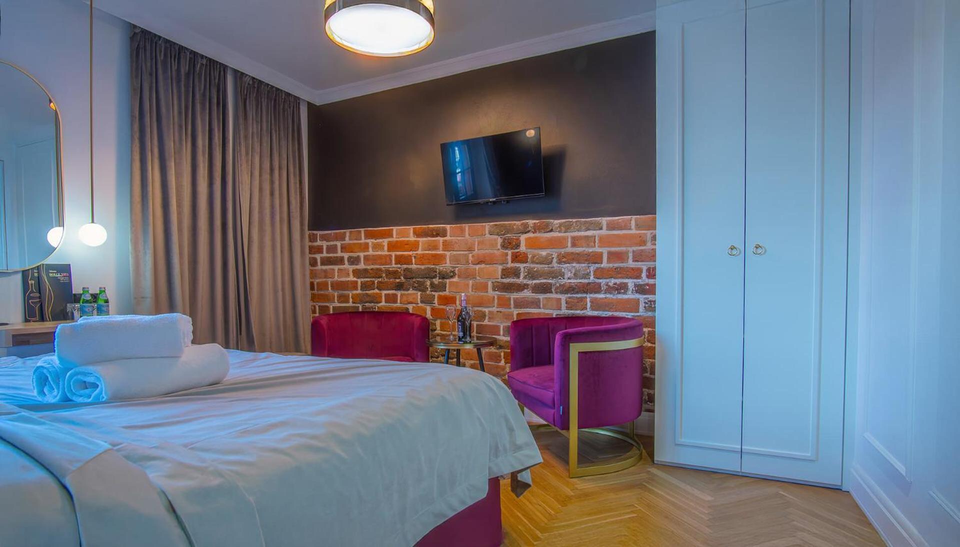 Deluxe Double Room Bath
