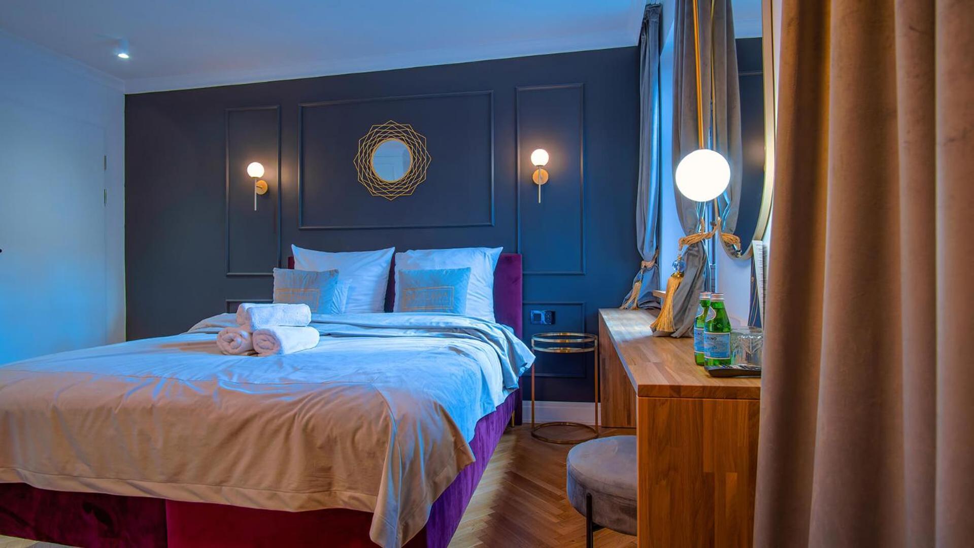 Deluxe Double Room Bath