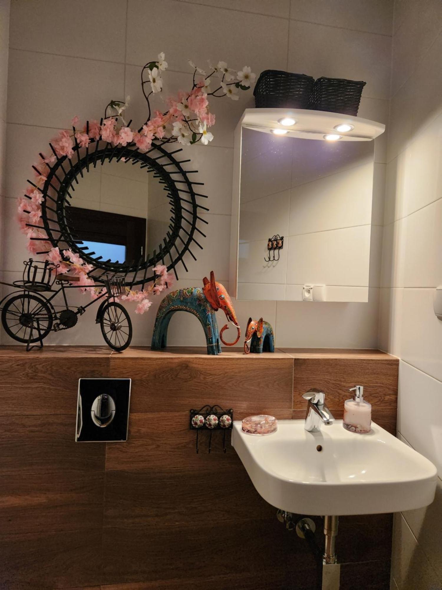 One-Bedroom Apartment Spa Bath