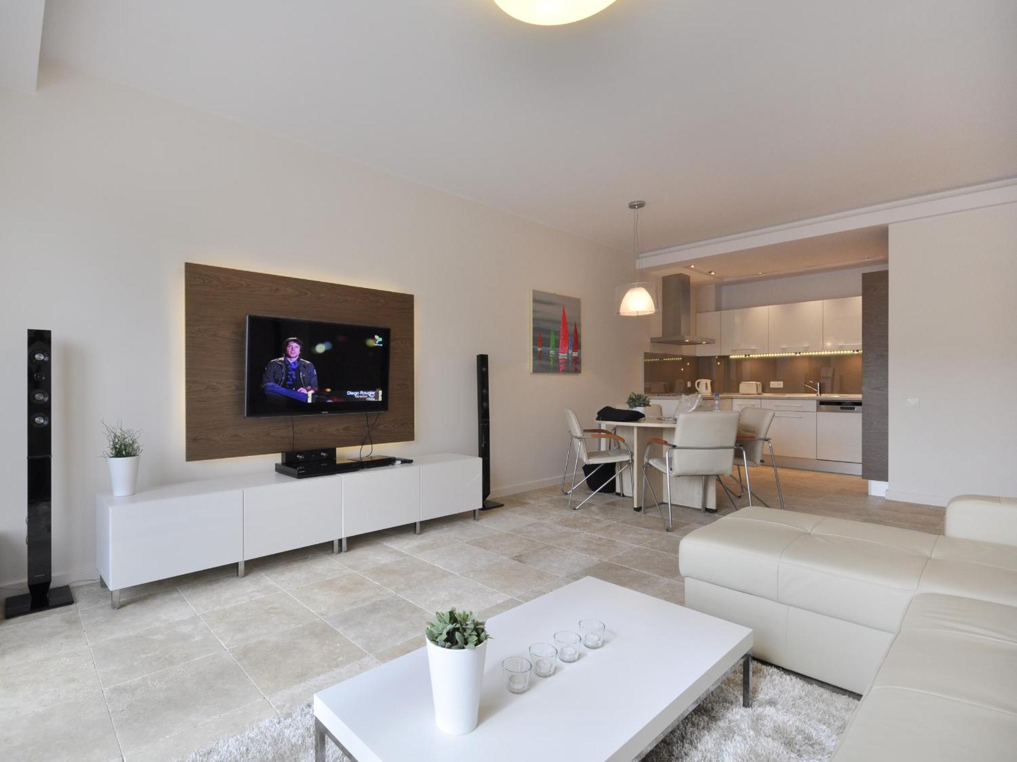 Executive Two-Bedroom Apartment River View