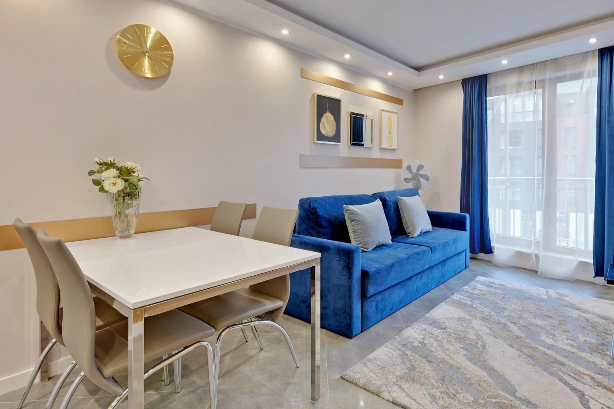 One-Bedroom Apartment