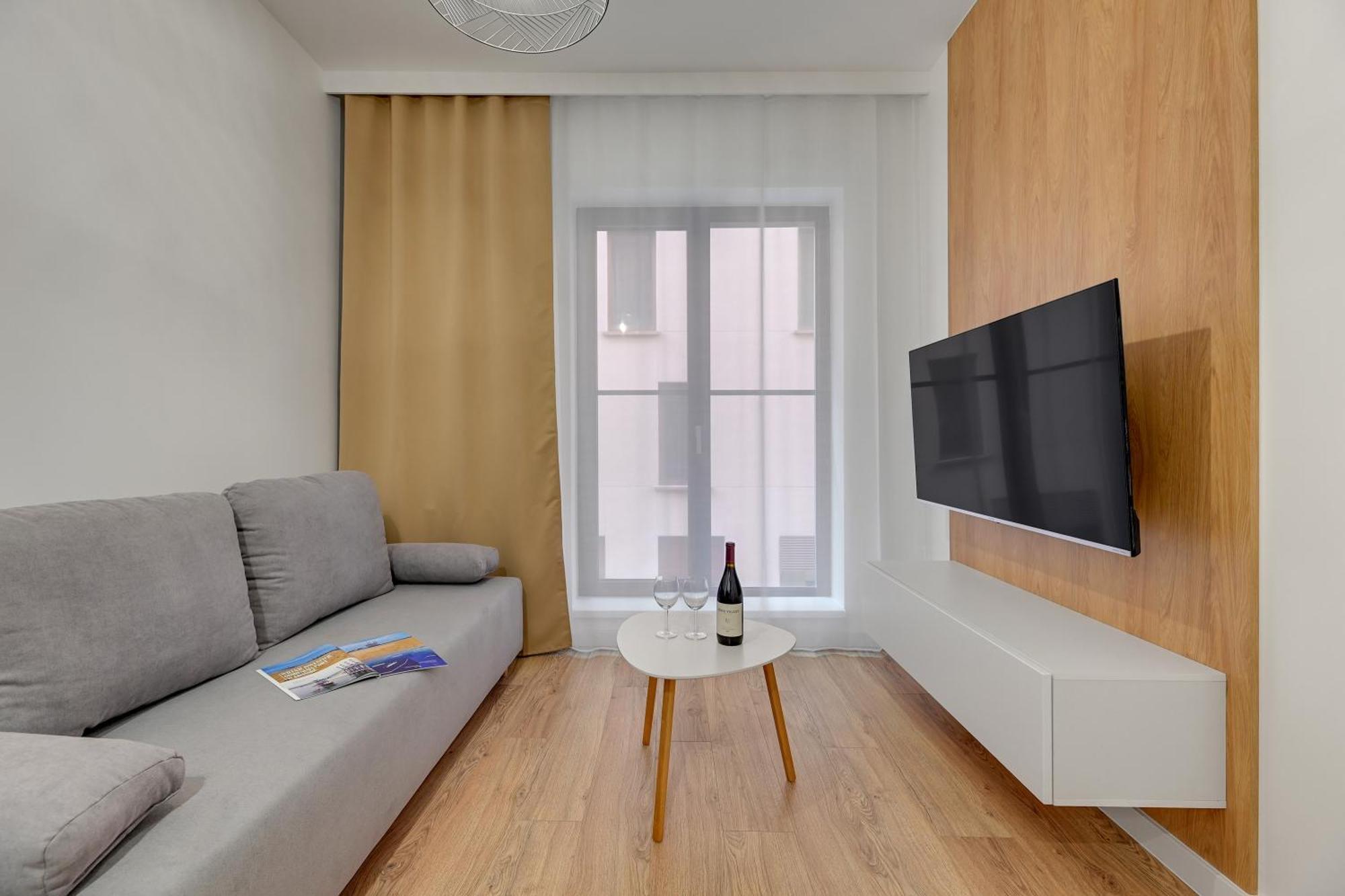 One-Bedroom Apartment