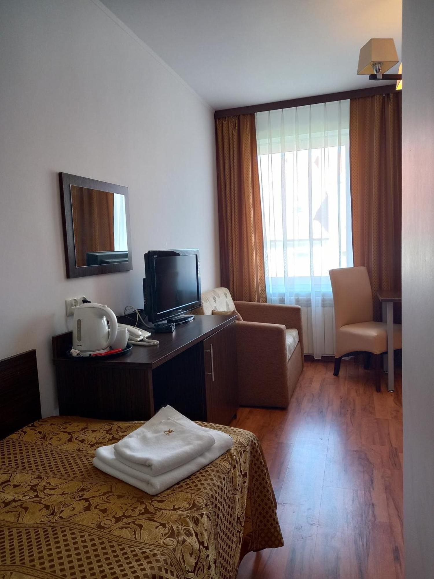 Large Single Room
