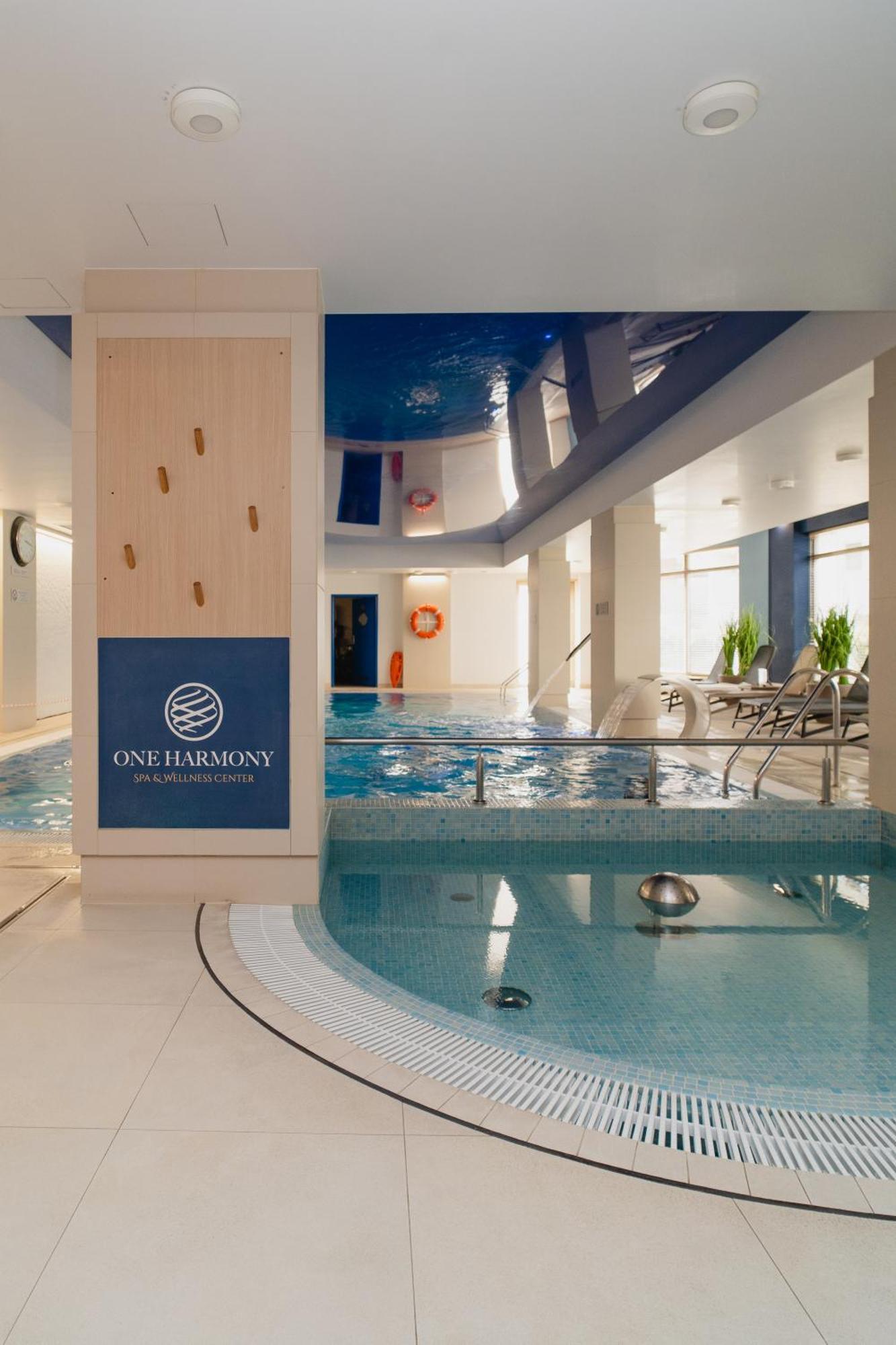 One-Bedroom Deluxe Apartment