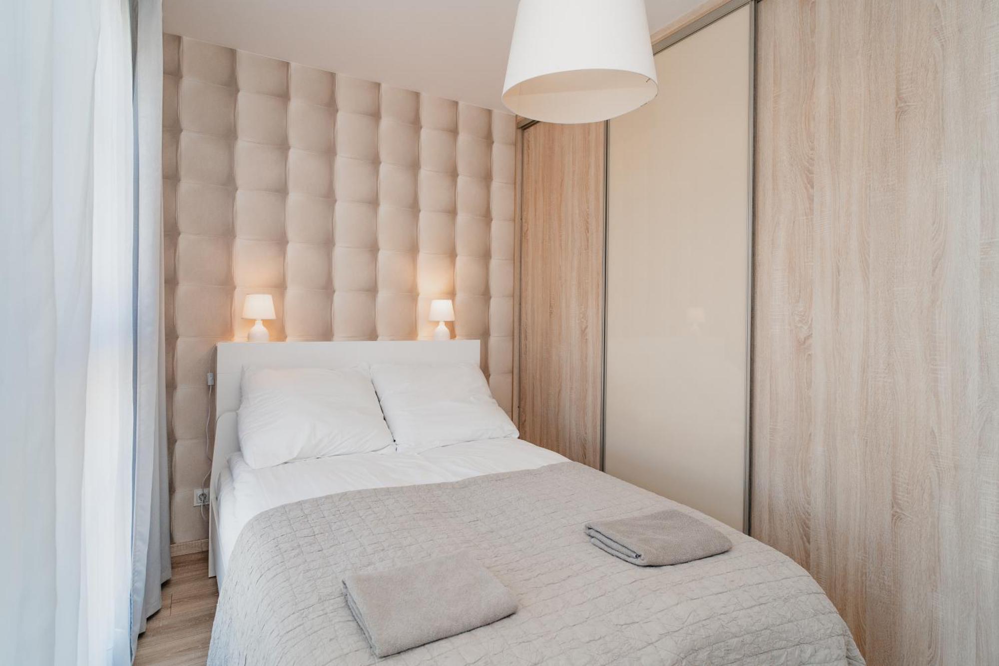 One-Bedroom Deluxe Apartment