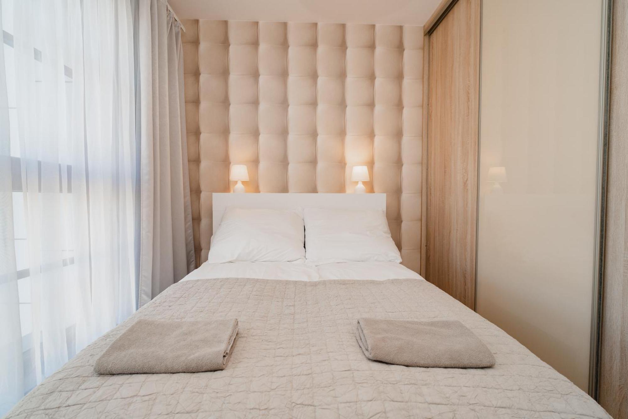 One-Bedroom Deluxe Apartment
