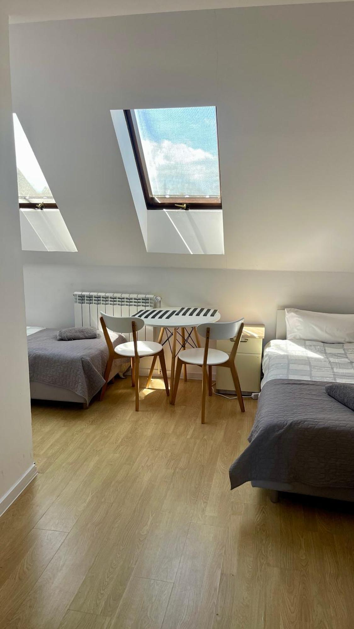 Economy Twin Room Private External Bathroom