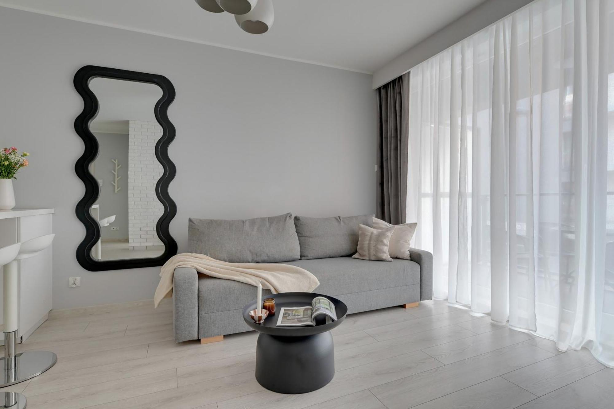 One-Bedroom Deluxe Apartment