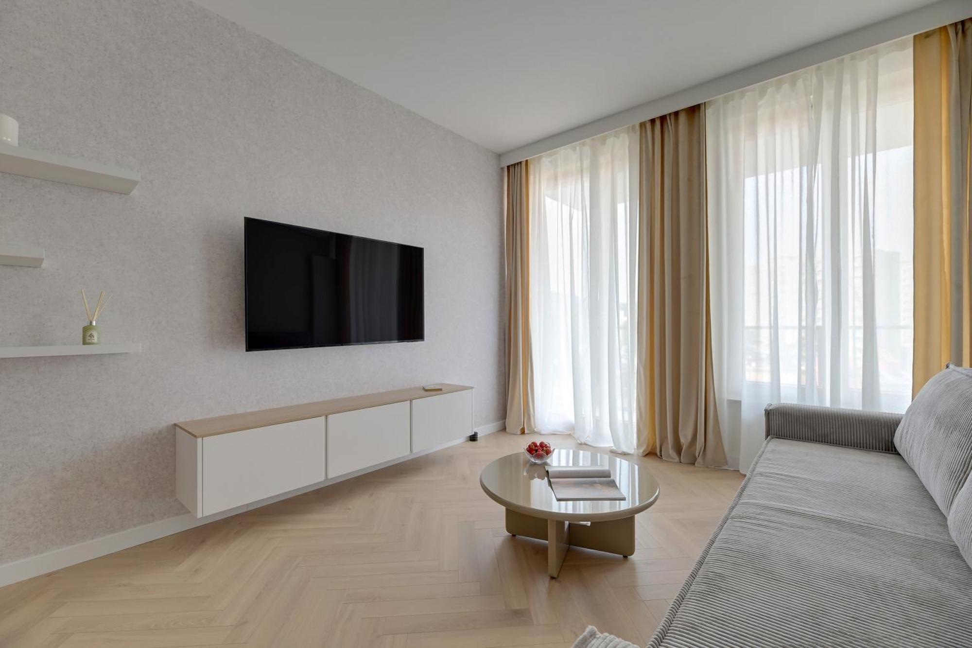 One-Bedroom Deluxe Apartment