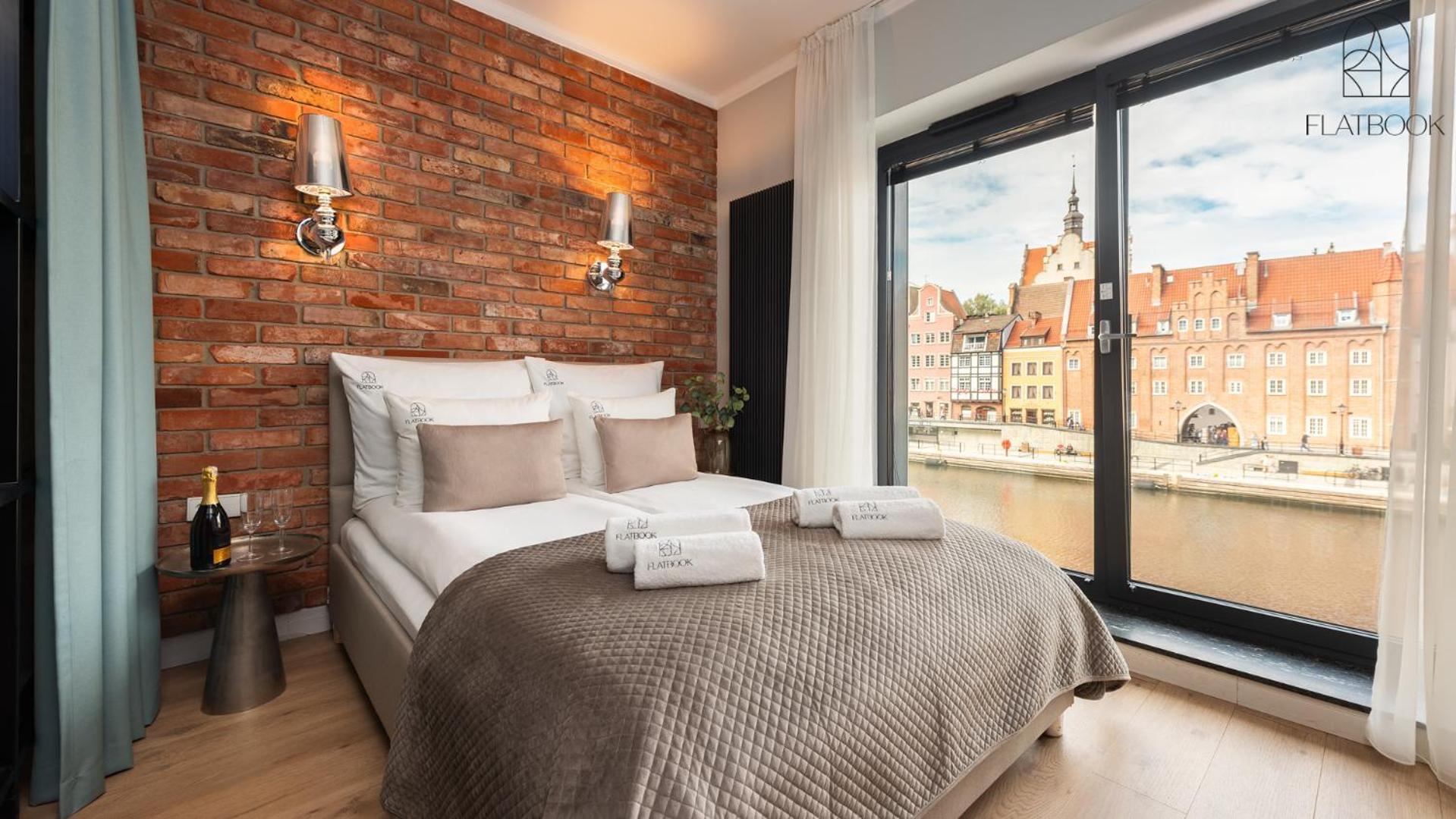 One-Bedroom Apartment River View