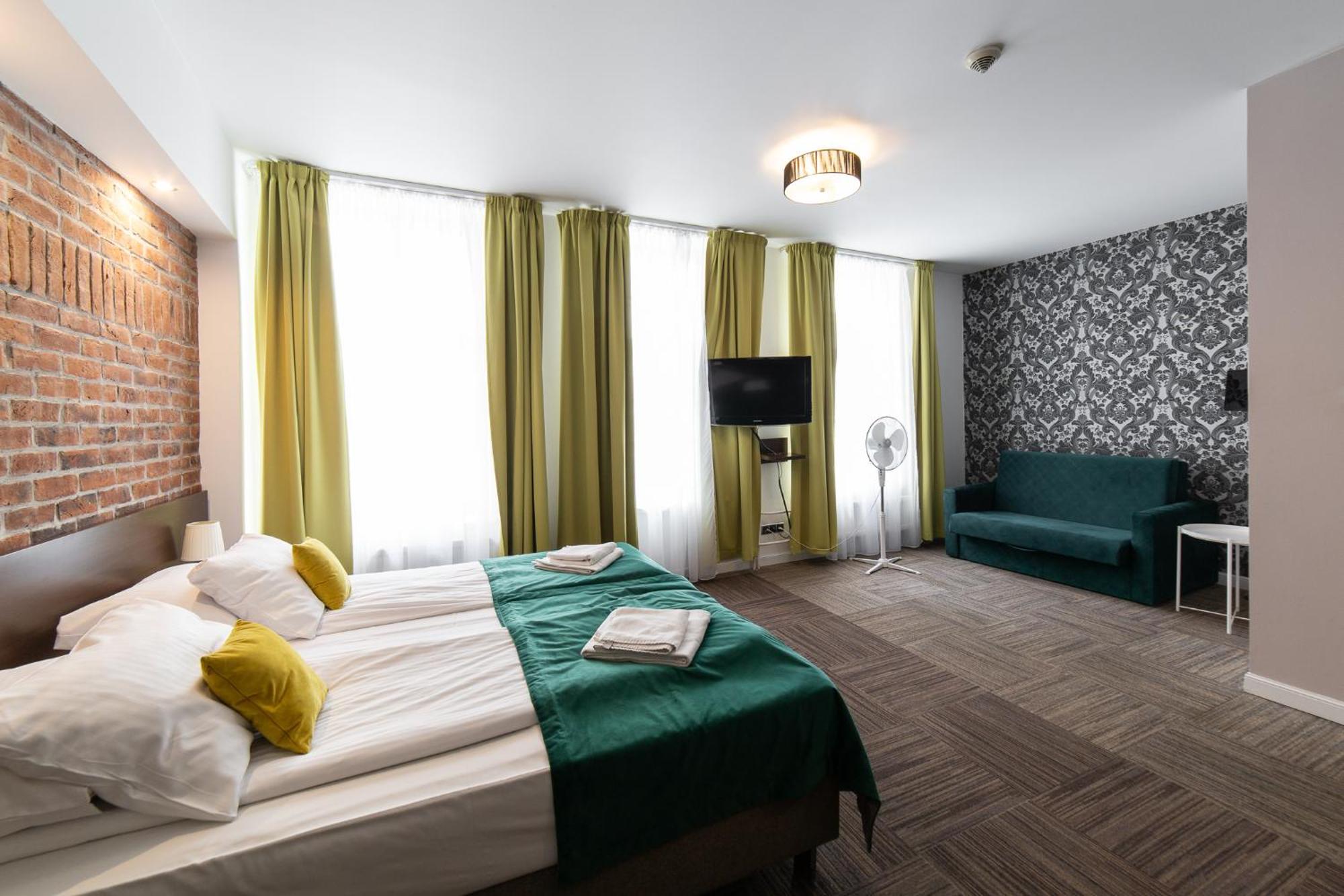 Triple Room