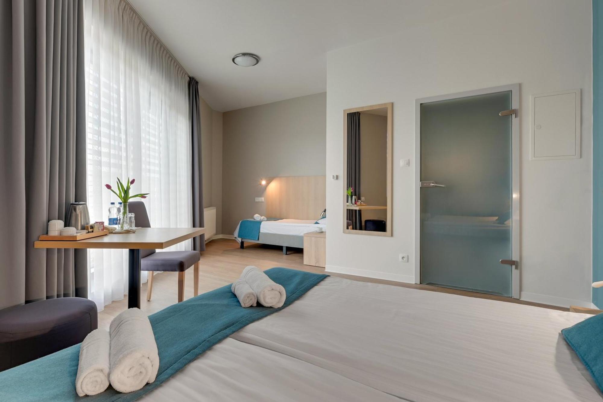 Comfort Triple Room