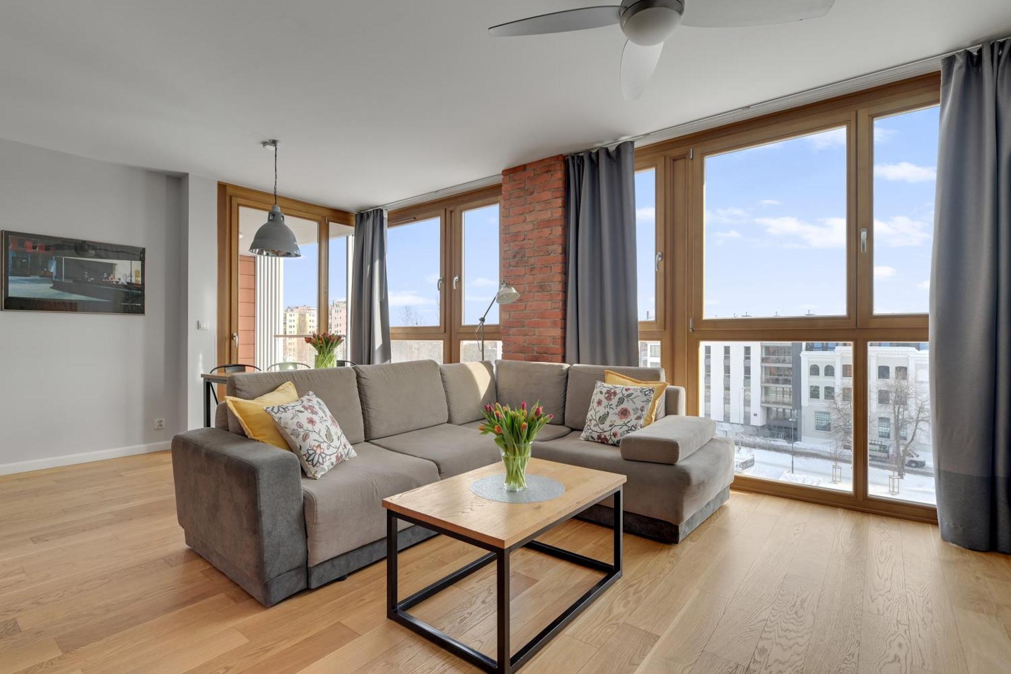 Three-Bedroom Two-Bathroom Apartment Brick Loft