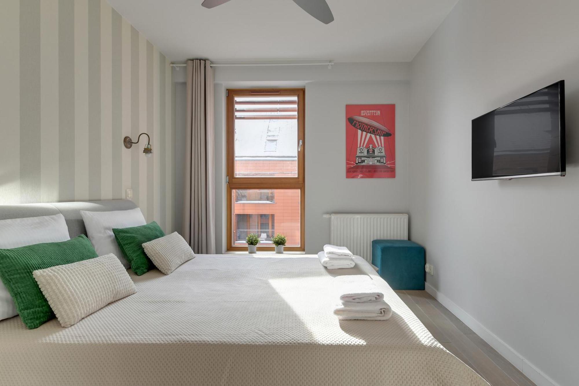 Two-Bedroom Apartment Silver Loft