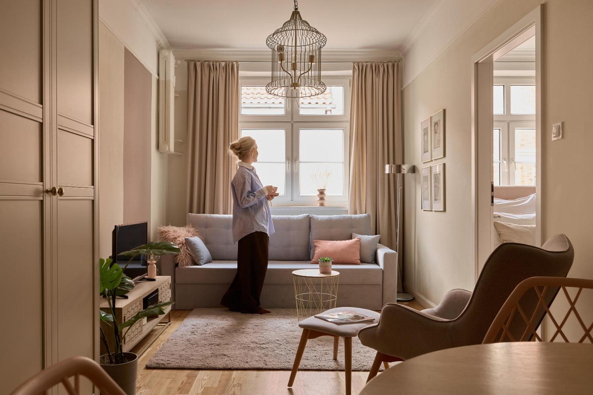 One-Bedroom Apartment