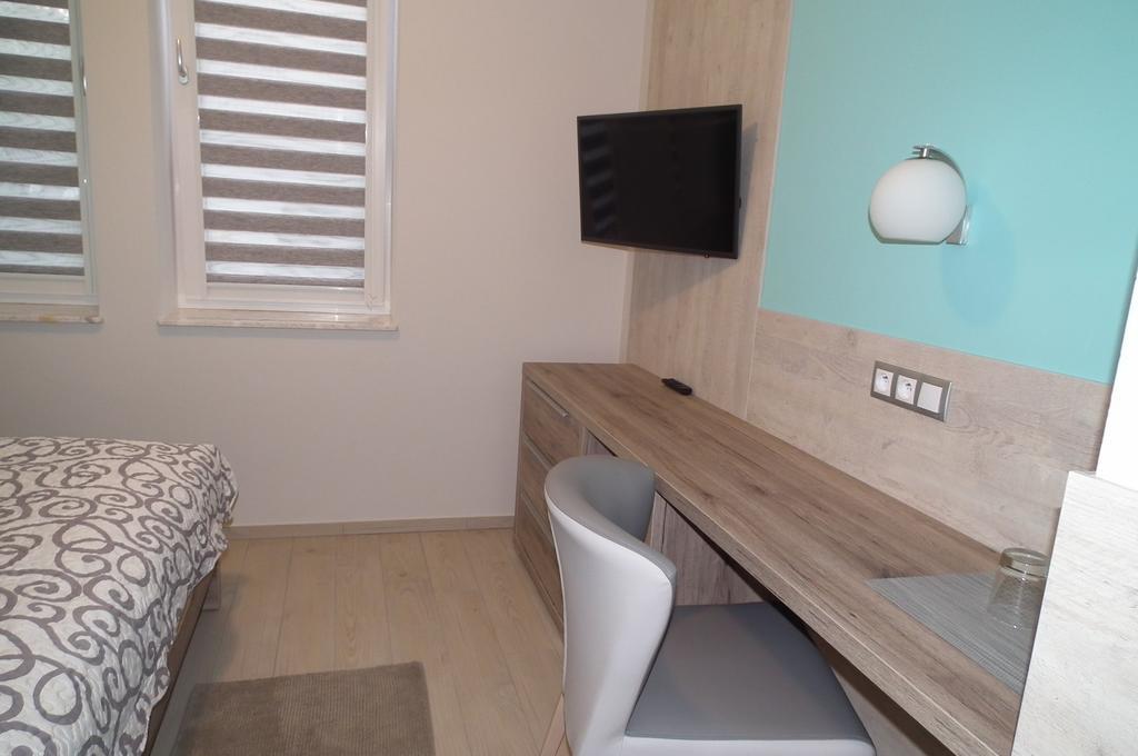 Small Double Room,1008036949:JPEG