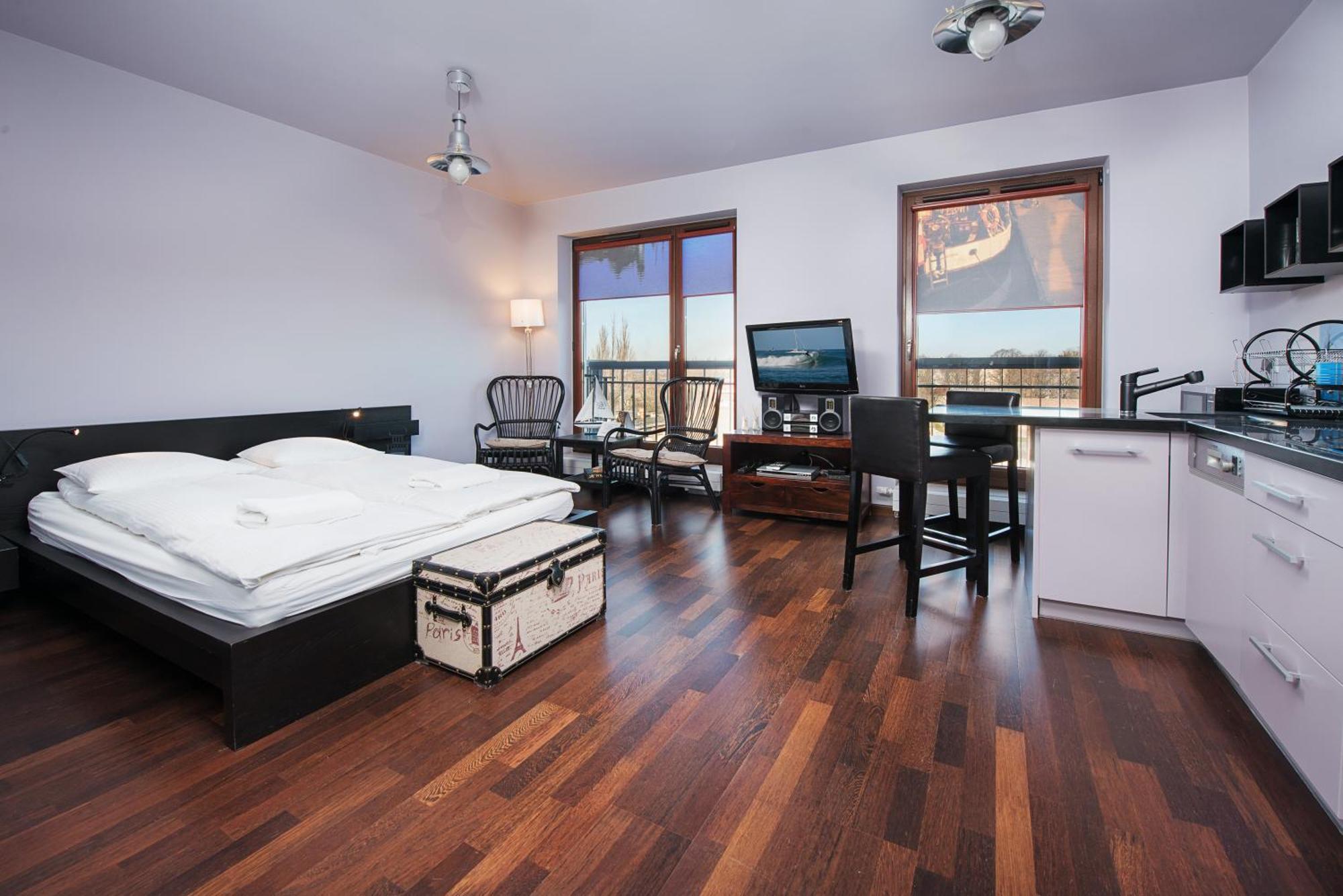 Studio Apartment