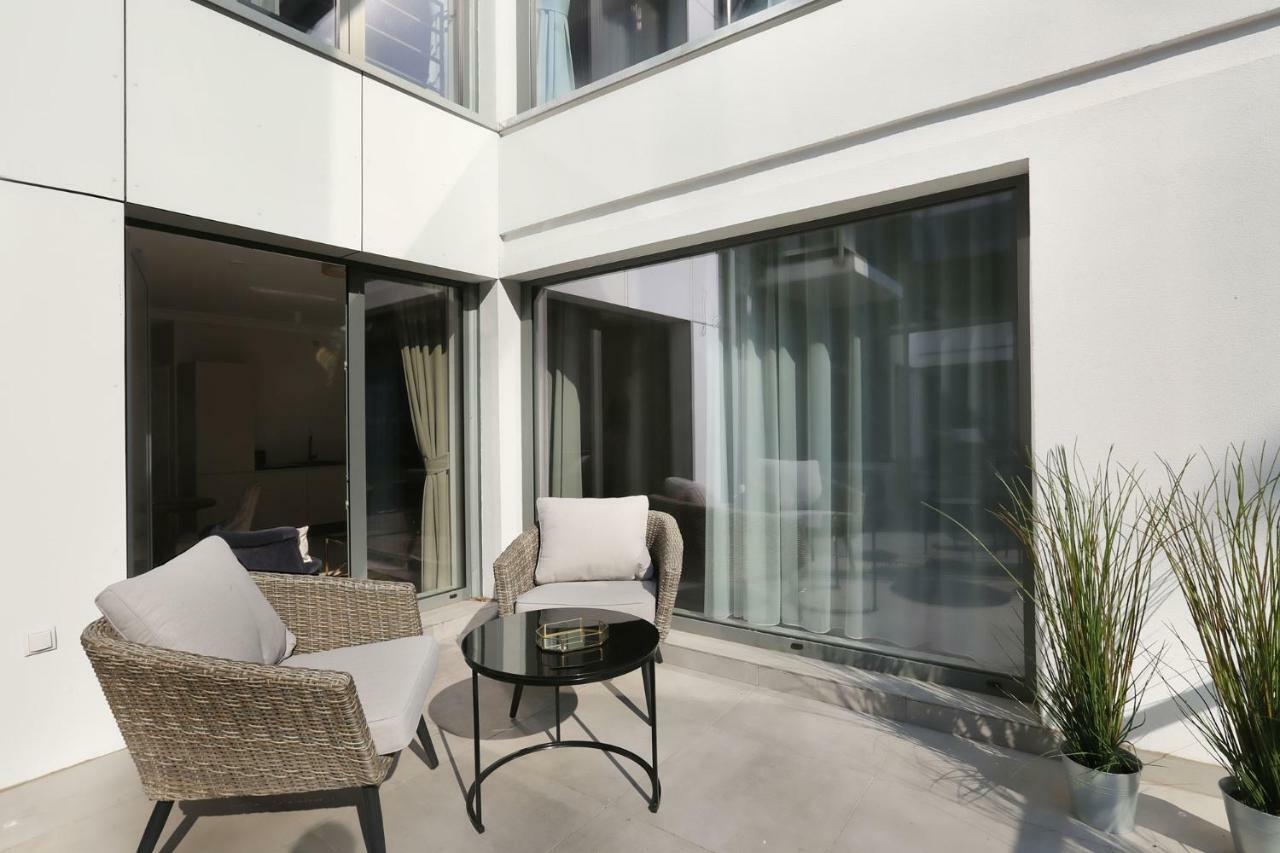 Apartment Terrace,787738779:JPEG