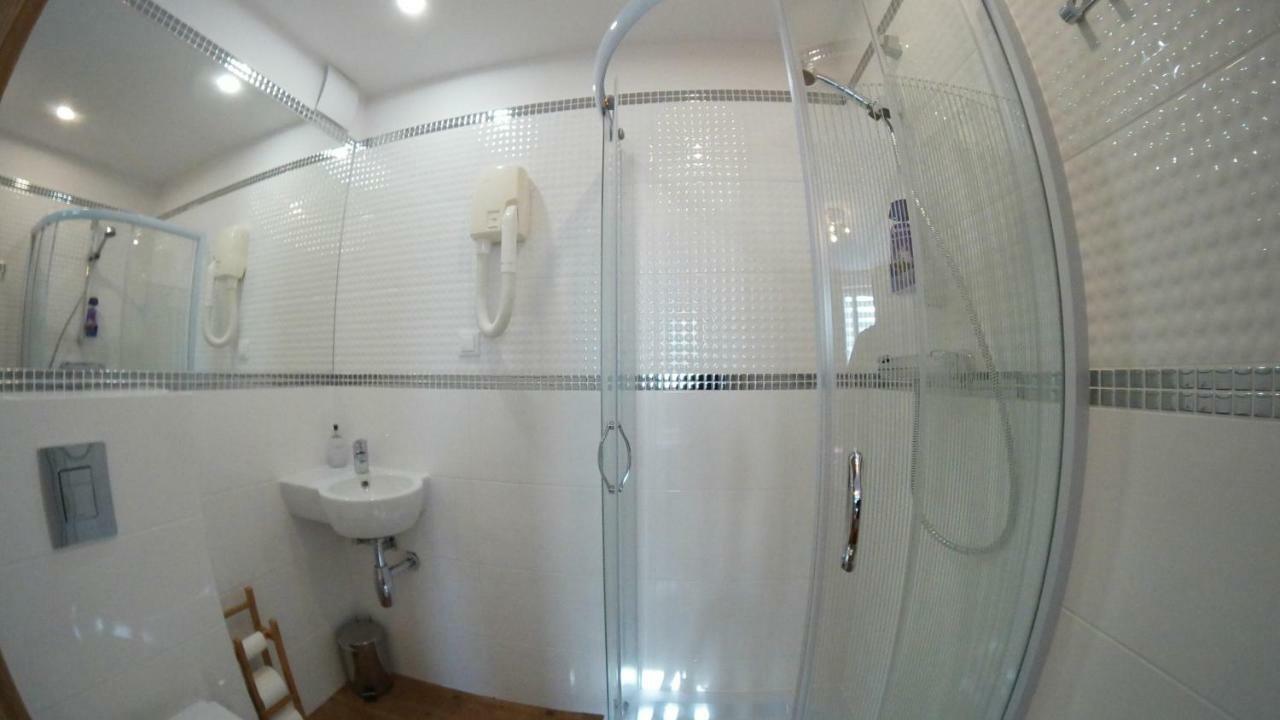 Double Room Private Bathroom