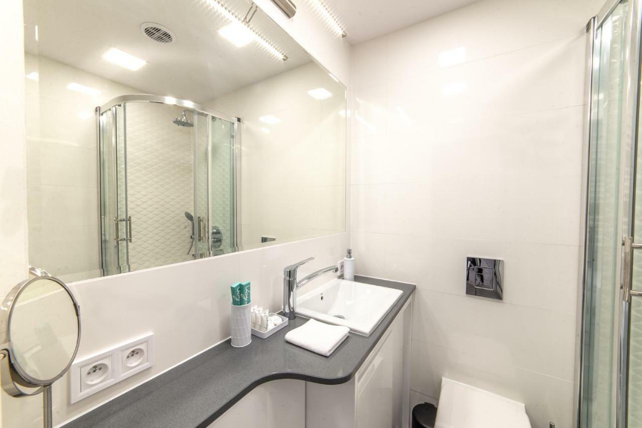 One-Bedroom Apartment Rivier View