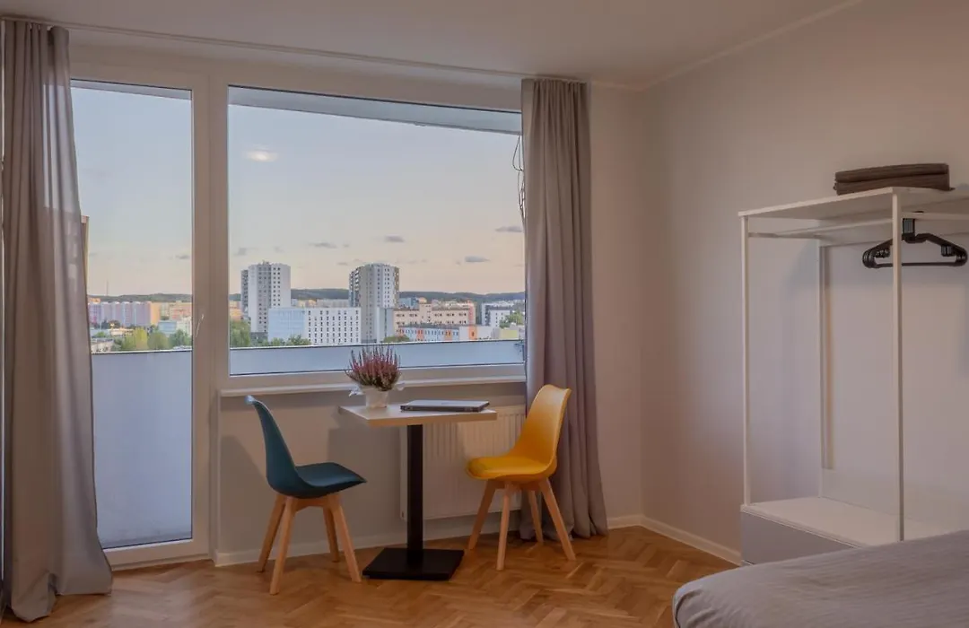 Initium Rooms - Pokoje Na Wynajem - Obroncow Wybrzeza 4D-1