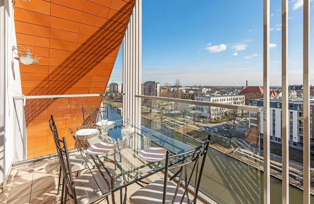 Penthouse Aura By Q4Apartments-1
