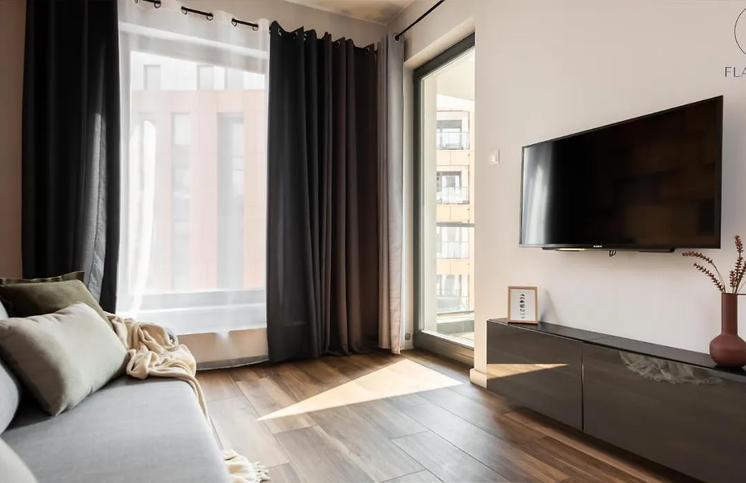 Flatbook - City Center Apartments Brabank With Parking-1