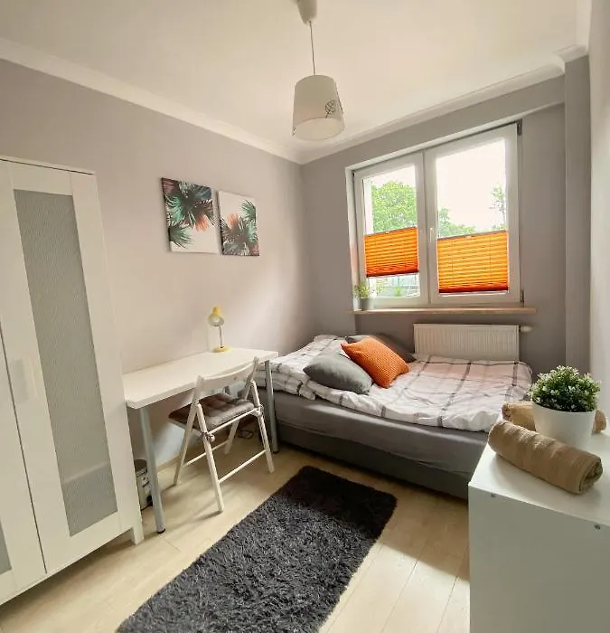 Sunny Room-1