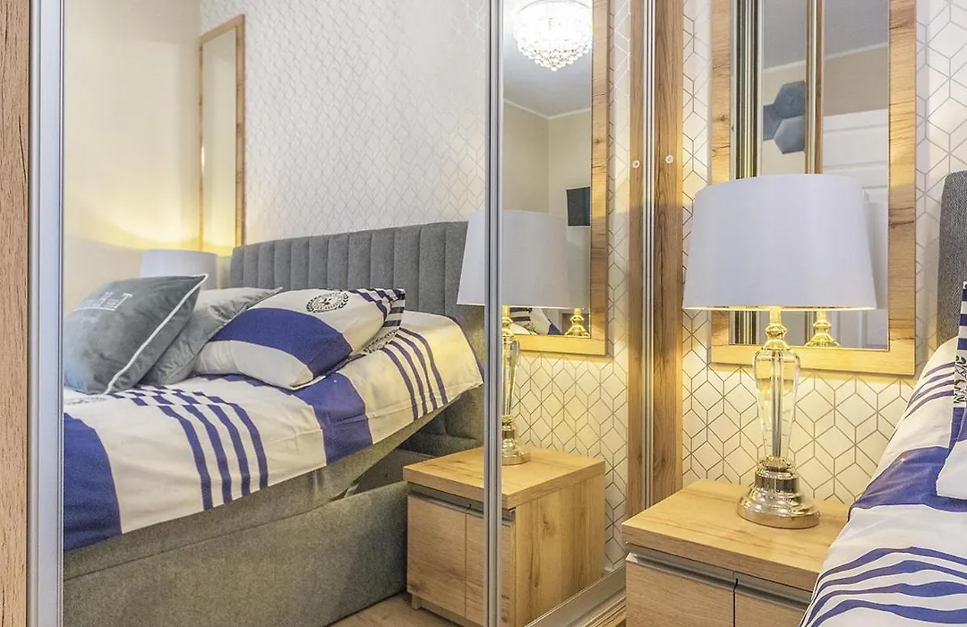 Glow Apartments, Apartamenty przy Chmielnej Śródmieście-1