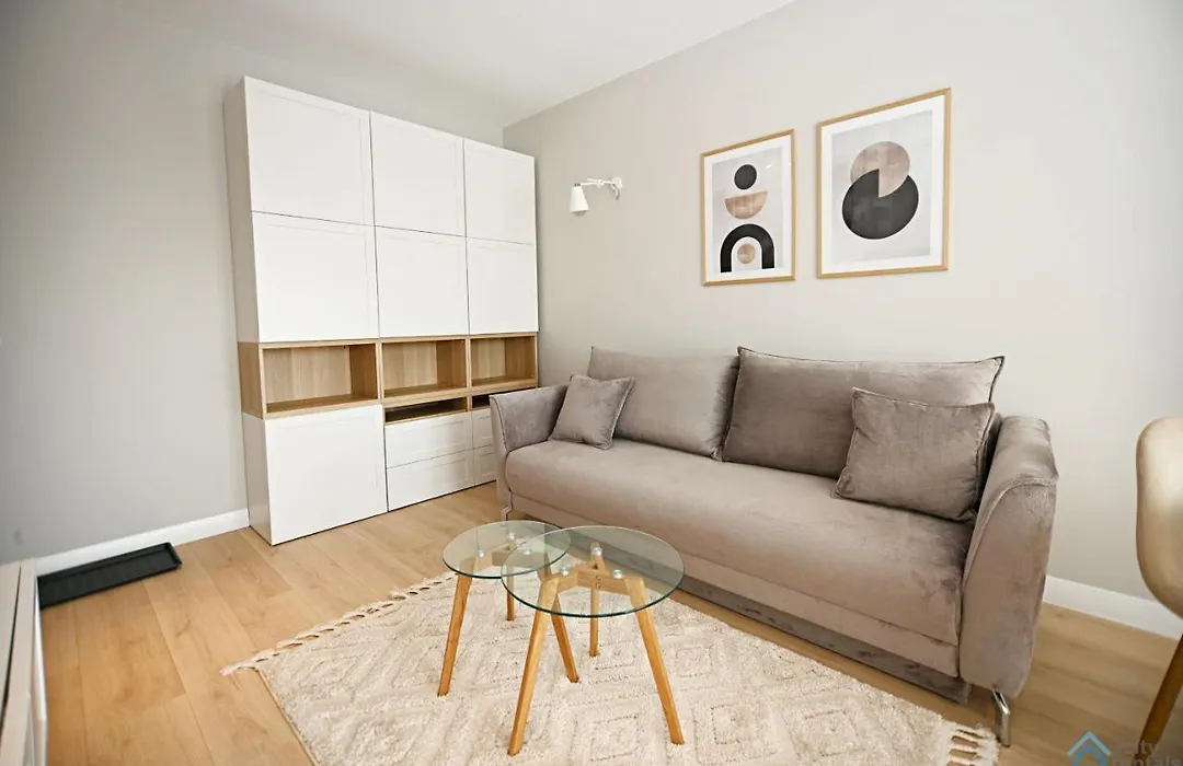 Beige 3City Apartment With Parking In Gdansk By Noclegi Renters-1