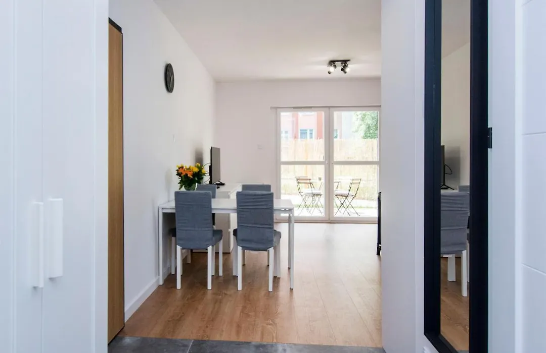Apartament z ogródkiem Brzeźno-1