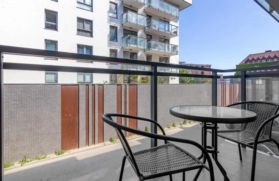 Relax Apartments - Gdansk Central & Parking-1