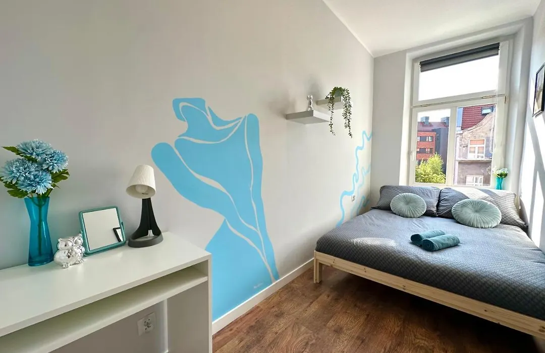 Mmrent Lady Blue Room-1
