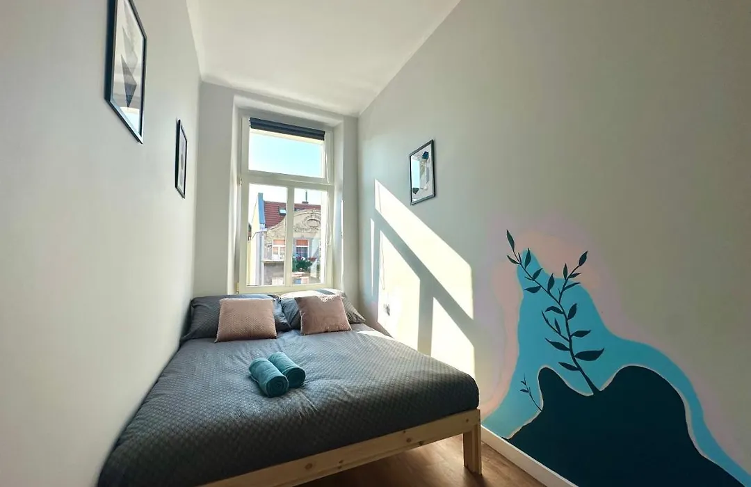 Mmrent Botanic Room-1